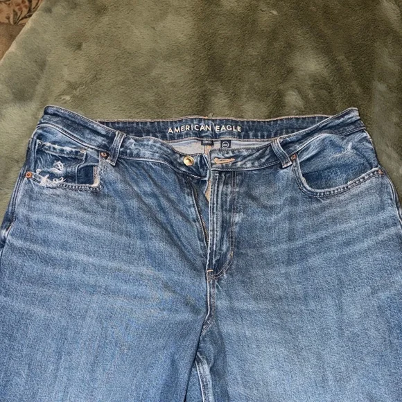 American Eagle Outfitters Blue Cropped Jeans - Picture 3 of 6